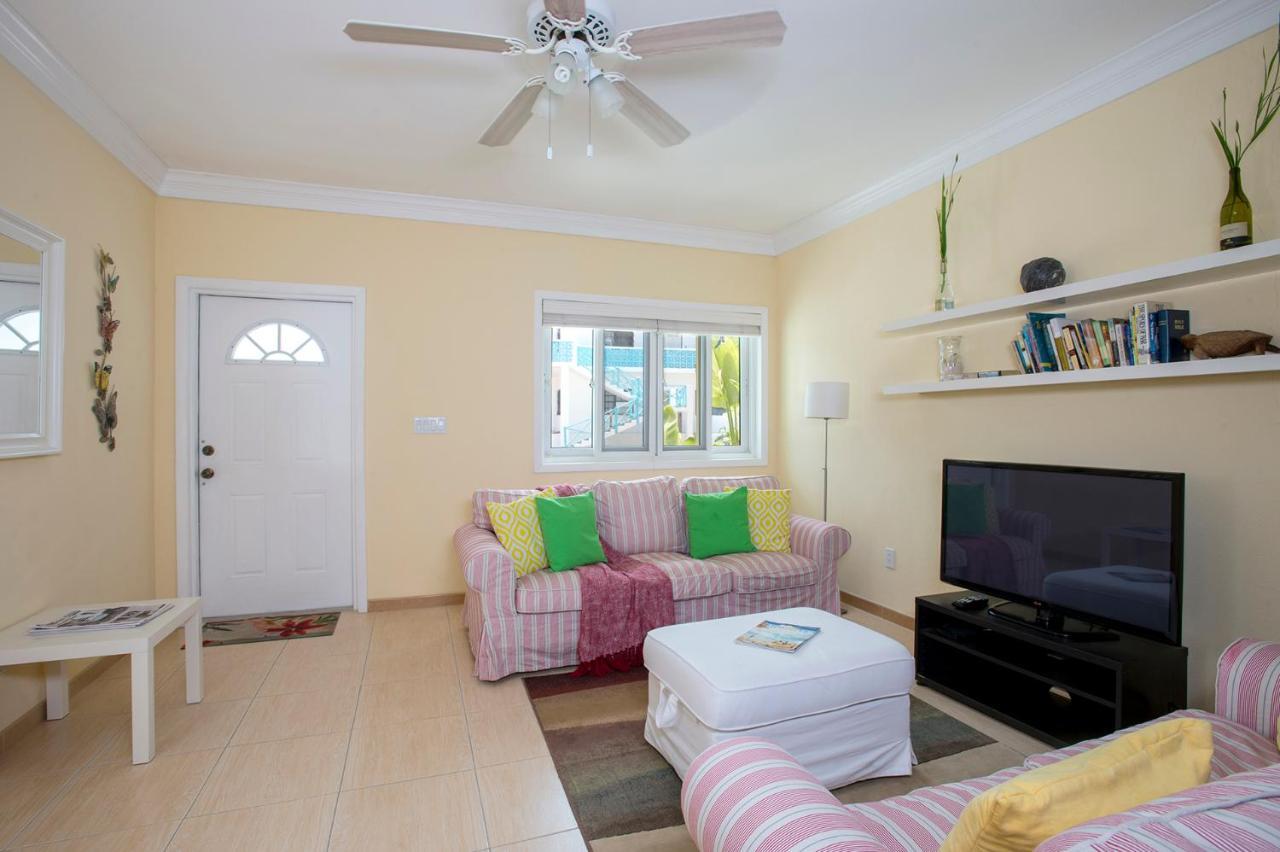 Sir Charles Guest House Palmetto Point Buitenkant foto
