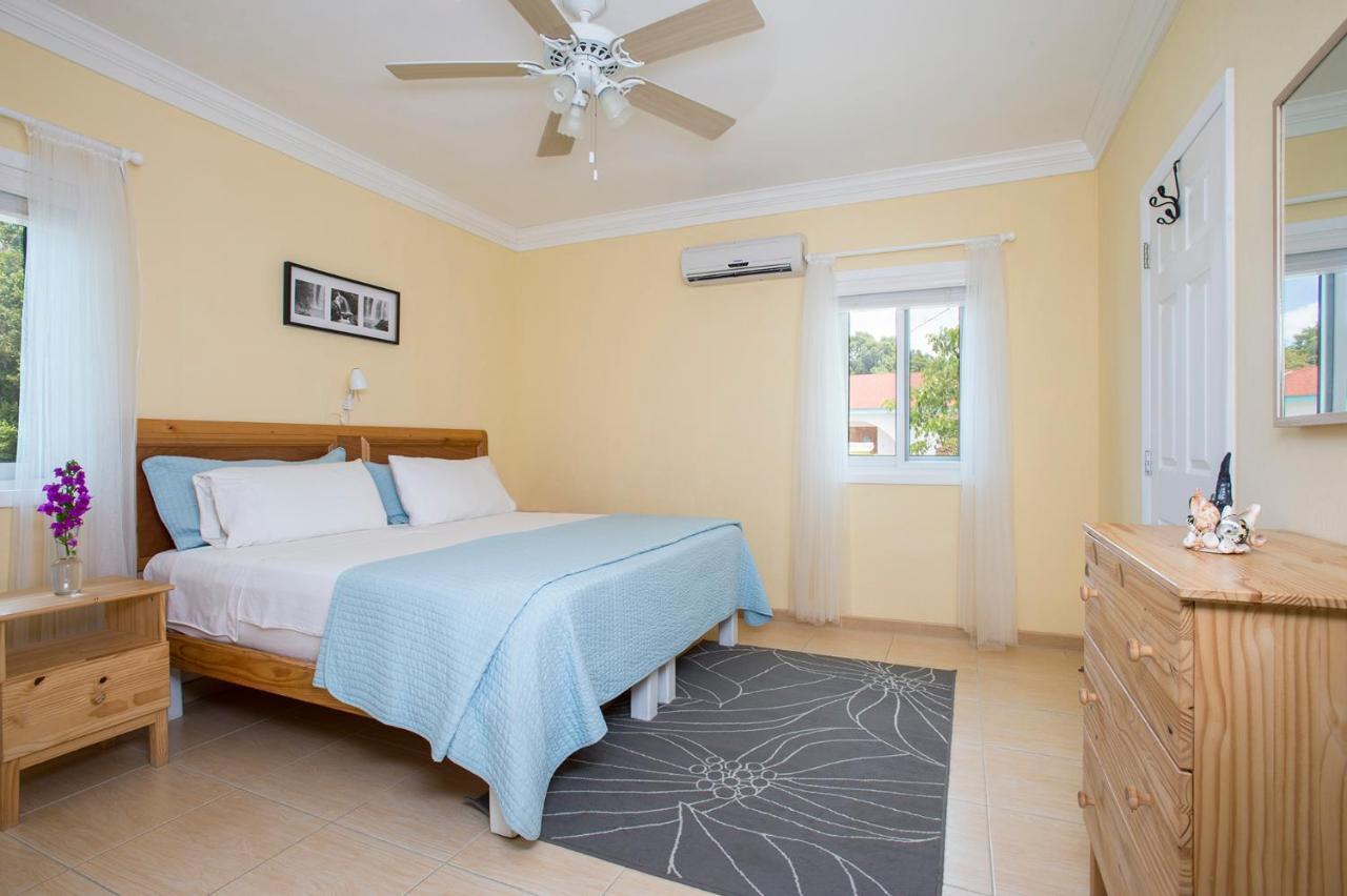 Sir Charles Guest House Palmetto Point Buitenkant foto