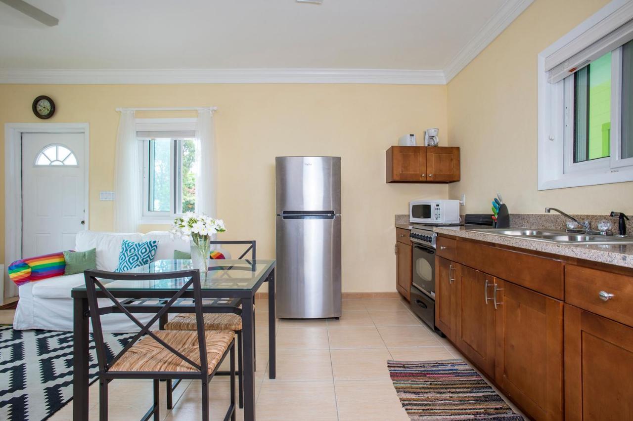 Sir Charles Guest House Palmetto Point Buitenkant foto