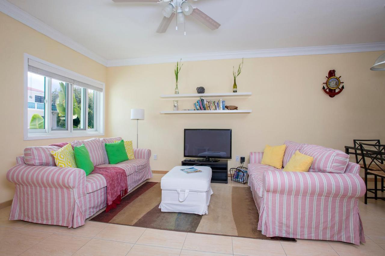 Sir Charles Guest House Palmetto Point Buitenkant foto
