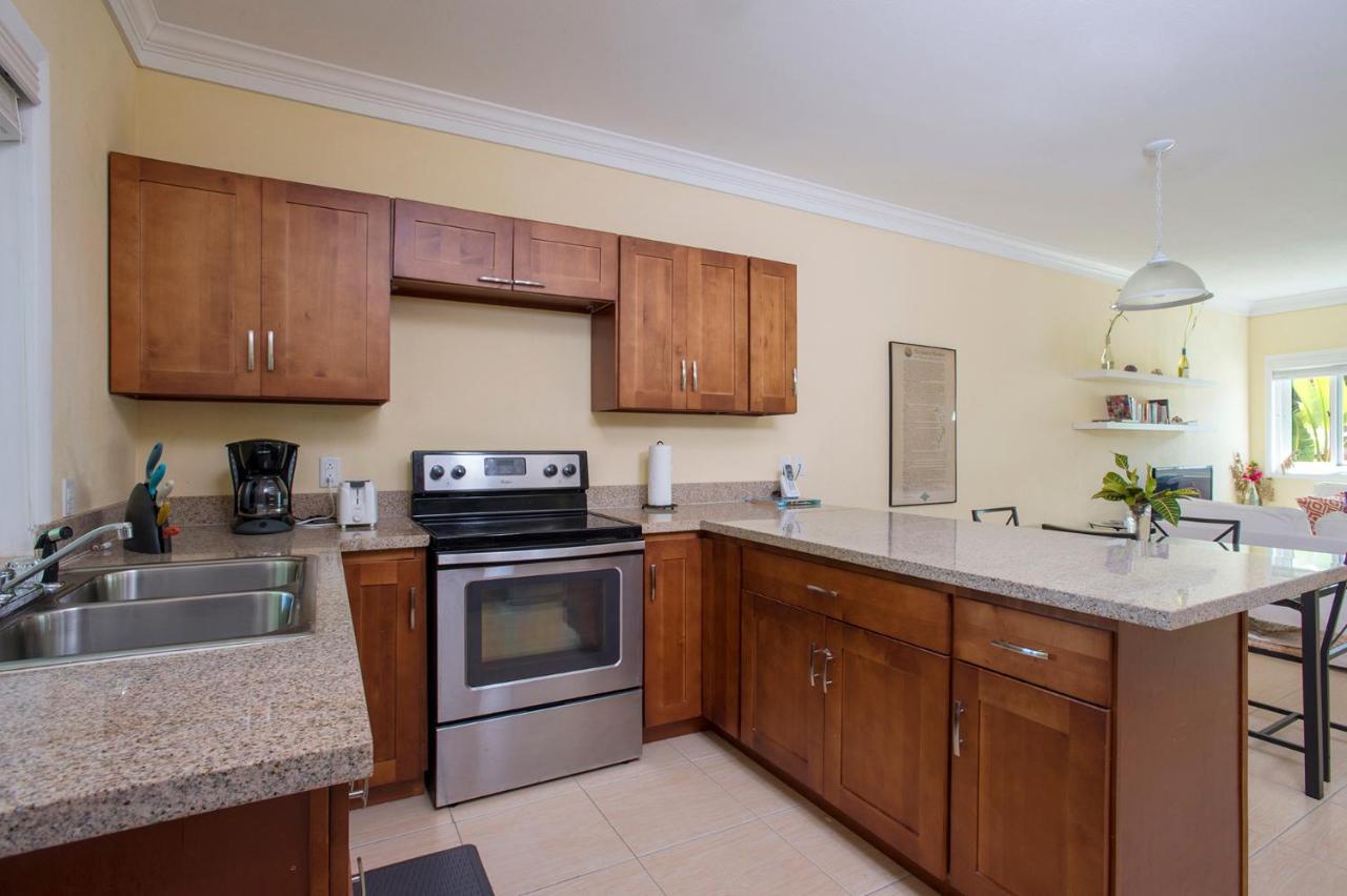 Sir Charles Guest House Palmetto Point Buitenkant foto