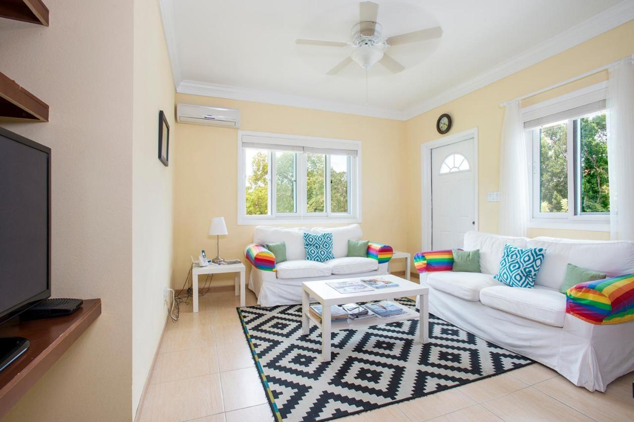 Sir Charles Guest House Palmetto Point Buitenkant foto